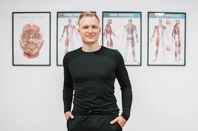 FIZJO.BARANOWSKI | fizjoterapia, terapia powięziowa, rehabilitacja okołooperacyjna, terapia blizn, stany ostre i przewlekłe